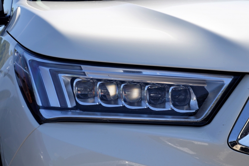 automobile-TOURRETTES SUR LOUP-min_acura-headlamp-2834131